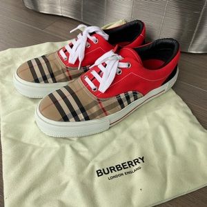 Burberry men’s Sneakers